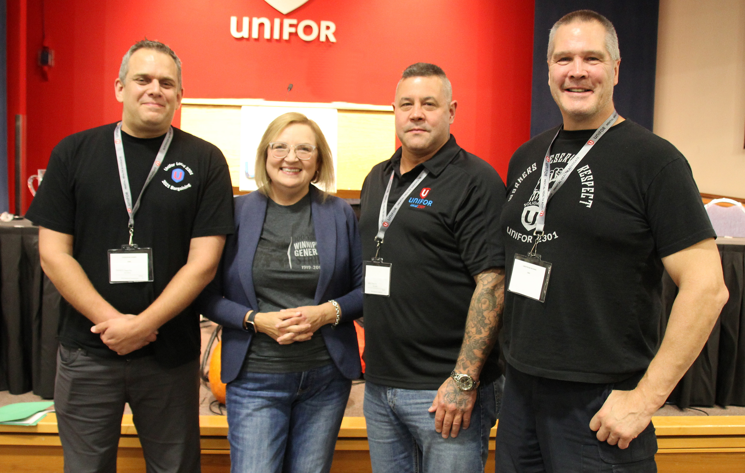 Unifor National President Lana Payne with members at the 2022 Health, Safety and Environment Conference